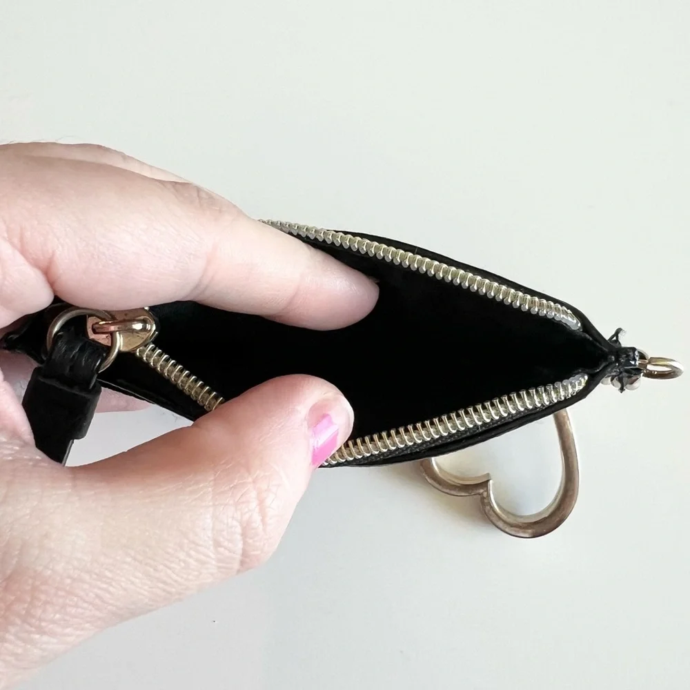 VTG Victoria’s Secret Black Heart Stud Card Case Keychain